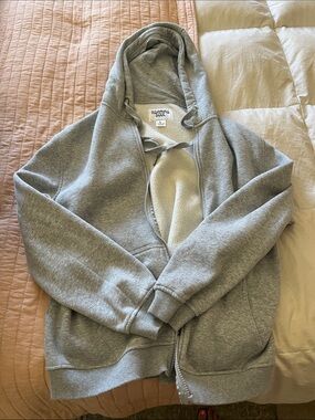 Women's Light Gray Zip-Up Hoodie